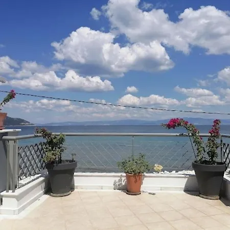 Lina's Sea View